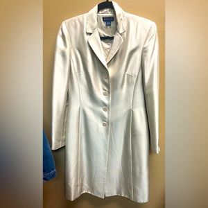ANN TAYLOR Women’s Cream color 2 pc Suit-Coat & Dress Sz 2
